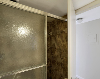 6921 Environ Boulevard - Photo Thumbnail 12