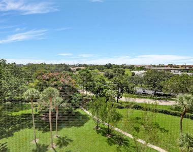 6921 Environ Boulevard - Photo Thumbnail 23