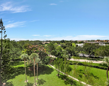 6921 Environ Boulevard - Photo Thumbnail 24