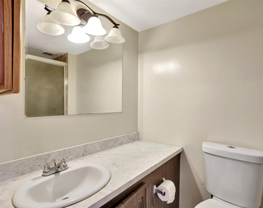 6921 Environ Boulevard - Photo Thumbnail 10