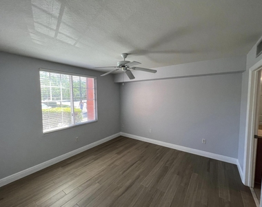 6769 Heritage Grande - Photo Thumbnail 9