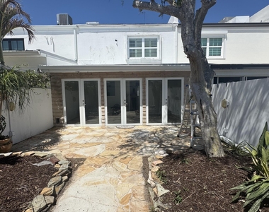 2704 Cardinal Drive - Photo Thumbnail 6