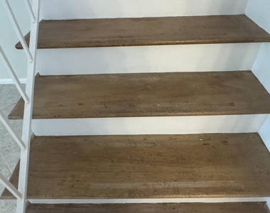 2704 Cardinal Drive - Photo Thumbnail 8