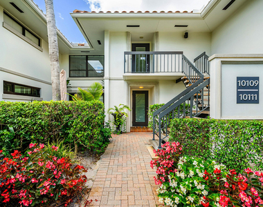 10111 Quail Covey Road - Photo Thumbnail 3