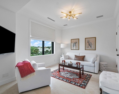 150 Bradley Place - Photo Thumbnail 5