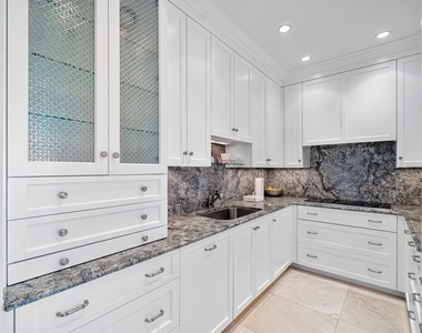 150 Bradley Place - Photo Thumbnail 4
