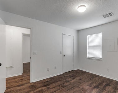 1608 Nw 7th Street - Photo Thumbnail 17