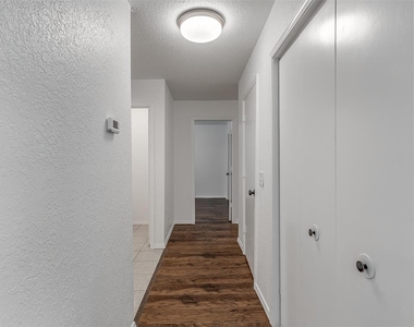 1608 Nw 7th Street - Photo Thumbnail 14