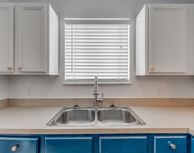 1608 Nw 7th Street - Photo Thumbnail 10