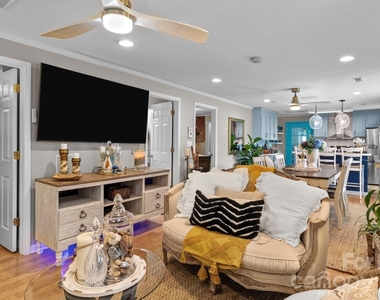 404 Moss Springs Road - Photo Thumbnail 7