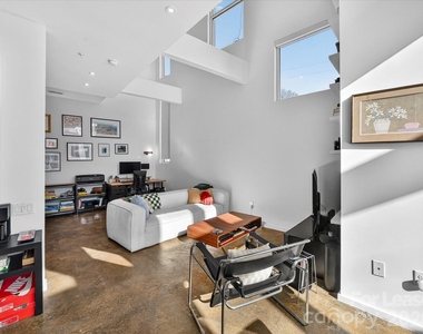 3123 N Davidson Street - Photo Thumbnail 14