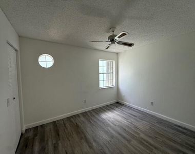 314 Waterside Drive - Photo Thumbnail 7