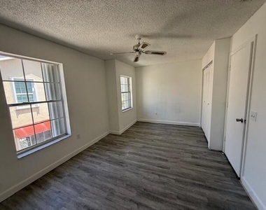 314 Waterside Drive - Photo Thumbnail 5