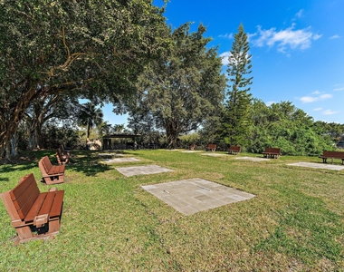 671 Sw South River Drive - Photo Thumbnail 57