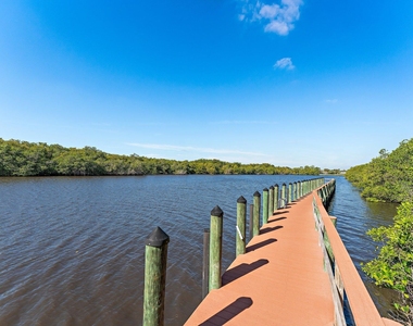 671 Sw South River Drive - Photo Thumbnail 51