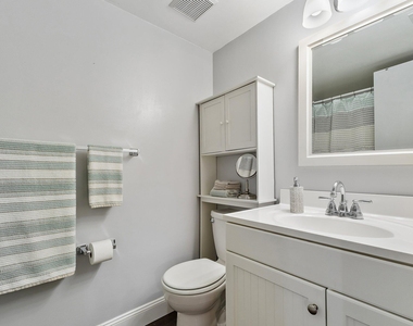671 Sw South River Drive - Photo Thumbnail 23