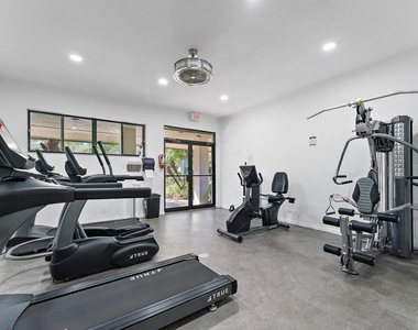 671 Sw South River Drive - Photo Thumbnail 39