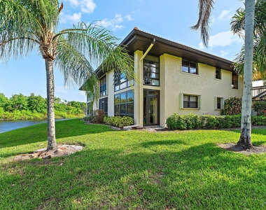 671 Sw South River Drive - Photo Thumbnail 30