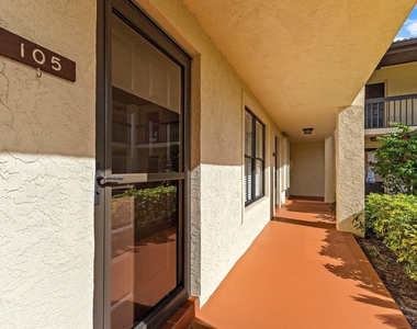 671 Sw South River Drive - Photo Thumbnail 2