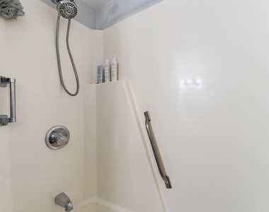 671 Sw South River Drive - Photo Thumbnail 25