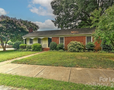 420 Seneca Place - Photo Thumbnail 3
