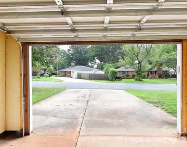 420 Seneca Place - Photo Thumbnail 33
