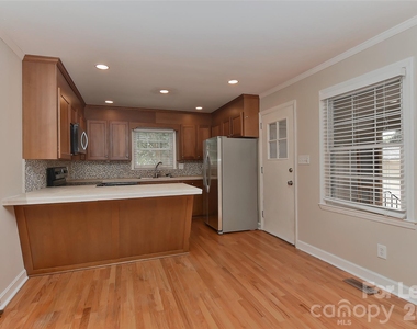 420 Seneca Place - Photo Thumbnail 9