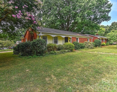 420 Seneca Place - Photo Thumbnail 2