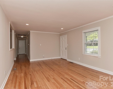 420 Seneca Place - Photo Thumbnail 6