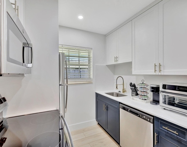 934 Nw 4th Avenue - Photo Thumbnail 2