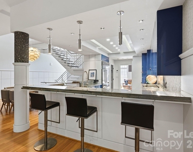 1124 Dilworth Crescent Row - Photo Thumbnail 12