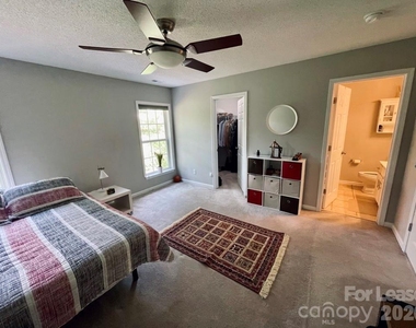 8049 Stoneham Court - Photo Thumbnail 10