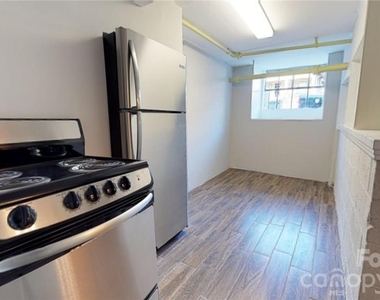 428 Hawthorne Lane - Photo Thumbnail 4