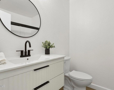5361 Hidalgo Street - Photo Thumbnail 8