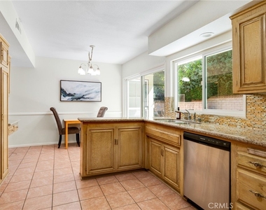 5400 Nagle Avenue - Photo Thumbnail 8