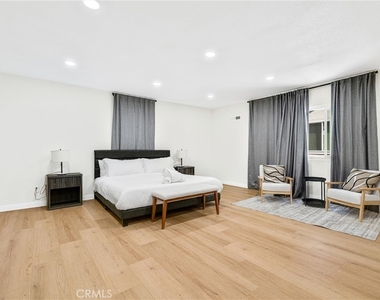 5400 Nagle Avenue - Photo Thumbnail 23