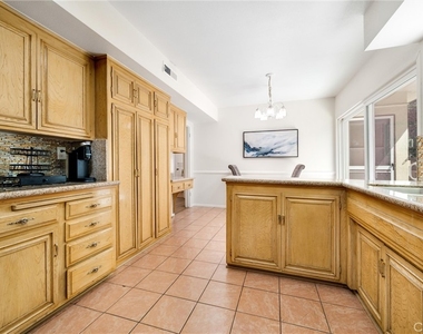 5400 Nagle Avenue - Photo Thumbnail 13