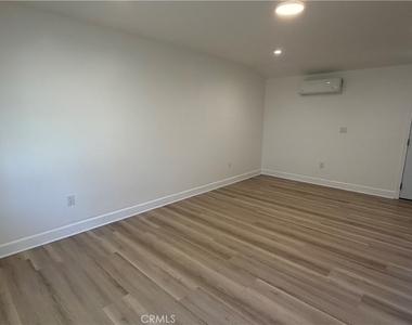7101 Fallbrook Avenue - Photo Thumbnail 12