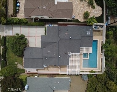 5339 Veloz Avenue - Photo Thumbnail 36