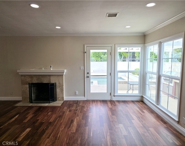 5339 Veloz Avenue - Photo Thumbnail 11