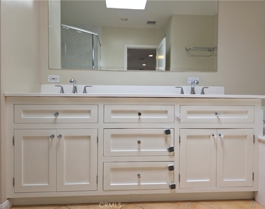 5339 Veloz Avenue - Photo Thumbnail 21