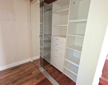5339 Veloz Avenue - Photo Thumbnail 29