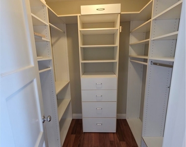 5339 Veloz Avenue - Photo Thumbnail 18