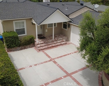 5339 Veloz Avenue - Photo Thumbnail 4