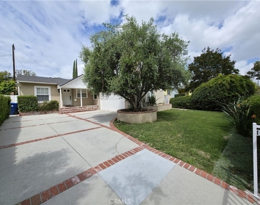 5339 Veloz Avenue - Photo Thumbnail 3