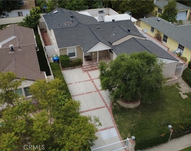 5339 Veloz Avenue - Photo Thumbnail 1
