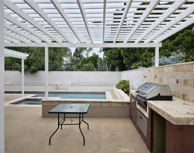 5339 Veloz Avenue - Photo Thumbnail 31