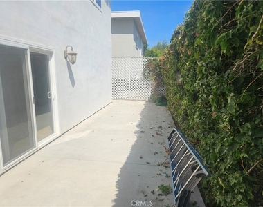 2426 Silverstrand Avenue - Photo Thumbnail 8