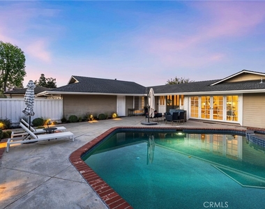 1800 Glenwood Lane - Photo Thumbnail 42