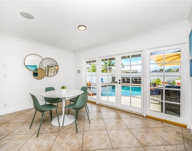 1800 Glenwood Lane - Photo Thumbnail 20